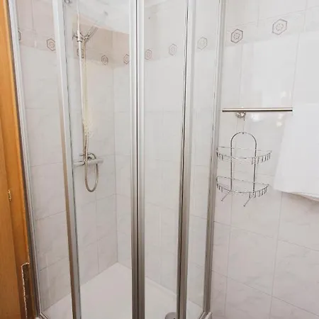 Отель Lesachtalerhof Лизинг