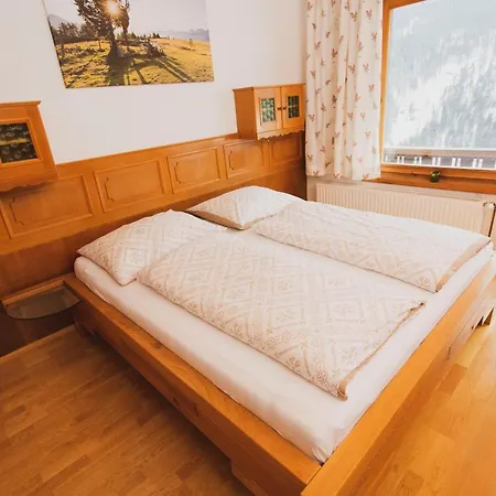 Отель Lesachtalerhof